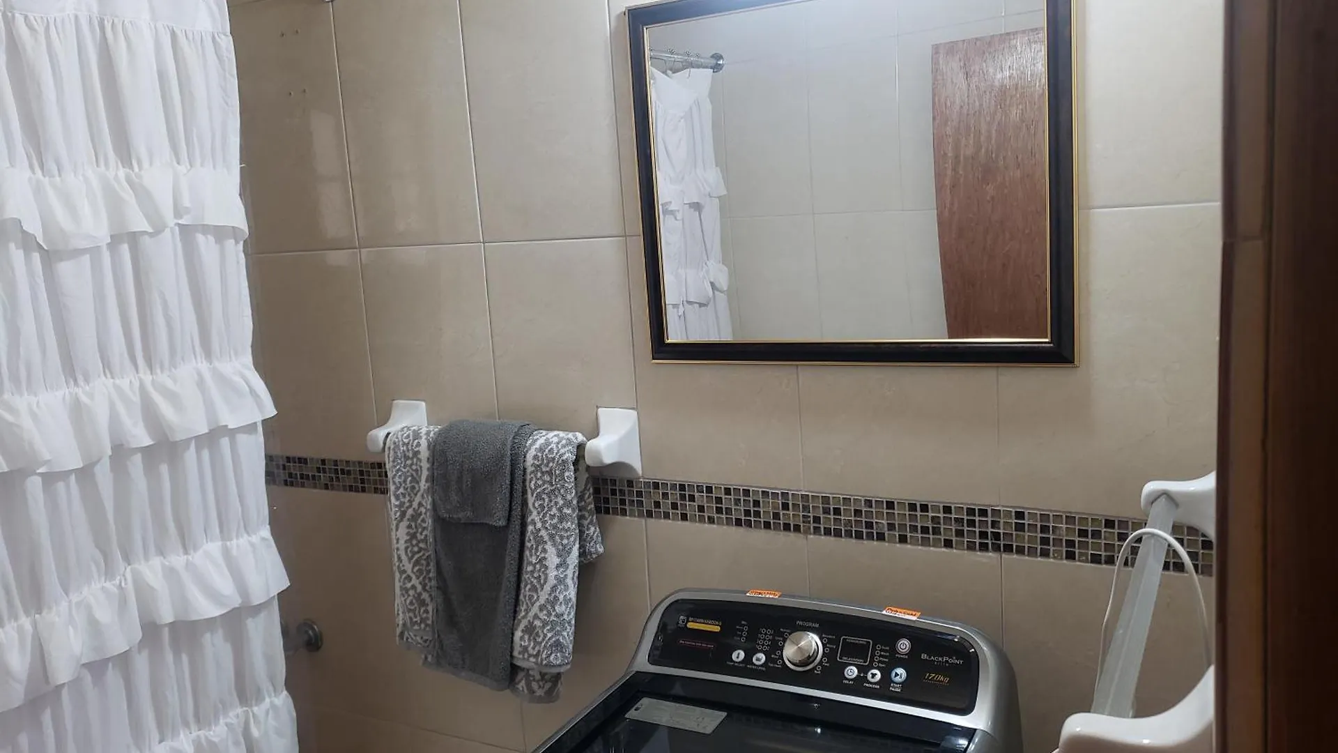 Apartment Sham Suite Boscobel Jamaica